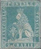 Leone coronato che regge lo scudo grigliato, azzurro.