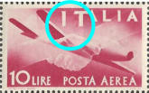 " tratto rosso scuro a Sx di T di Italia "