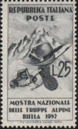 Cappello alpino e attrezzi da montagna, nero.
