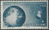 La terra e satellite, azzurro e grigio