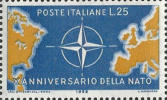 Simbolo NATO, ocra e azzurro.