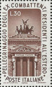 Parte del monumento a V.E. II, Roma, bruno rosso. 