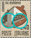 “ macchia chiara nel salvadanaio, chiazza chiara nella parete ”