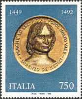 Medaglione, azzurro, oro e giallo.