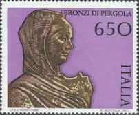 Busto di figura femminile, policromo.